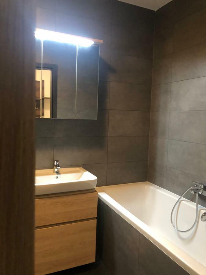 Garden Apartman Radnica - Private Parking Included Kosice Bagian luar foto